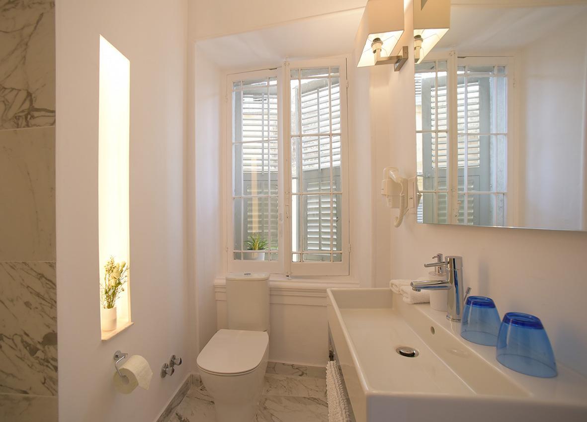 Lear Liston Apartament